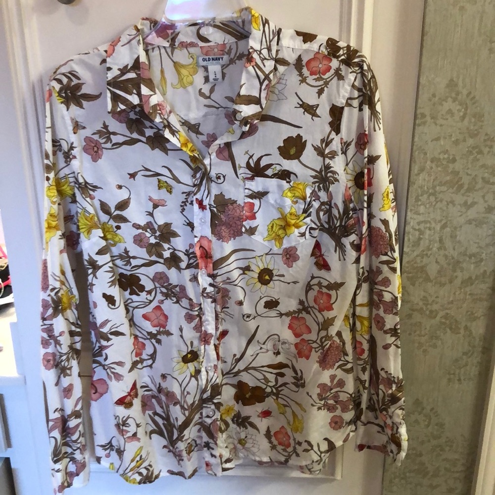 Old navy floral shirt